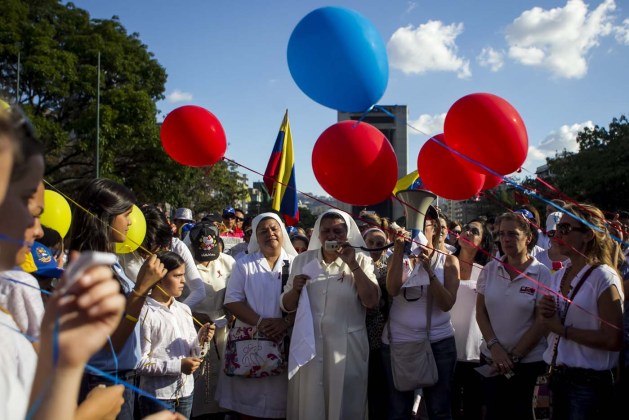 MANIFESTACIÓN EN CARACAS A UN MES DE LA DETENCIÓN DEL DIRIGENTE OPOSITOR LÓPEZ