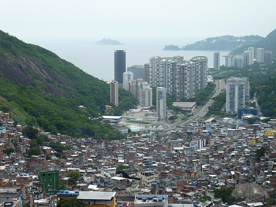 bottom-of-the-favela-rio-de-janeiro