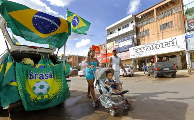 Foto: EFE/EPA/ROBERT GHEMENT