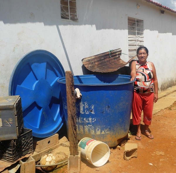 Los habitantes presentan problemas con el agua potable desde hace un año Fotos: Jairo Esteves/  Nueva Prensa Guayana