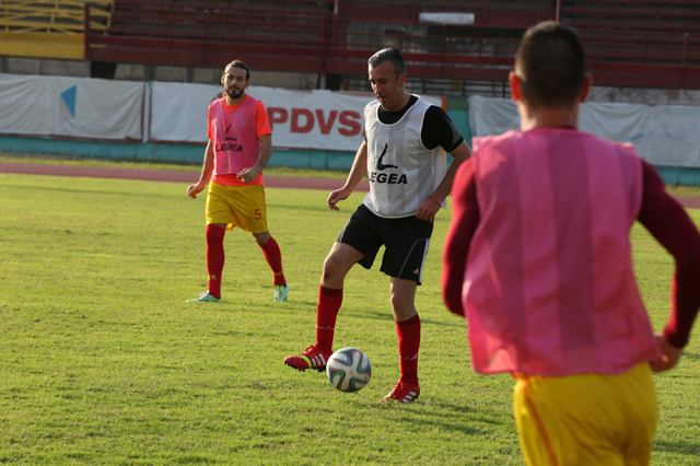 Tareck con Tigres y AFC