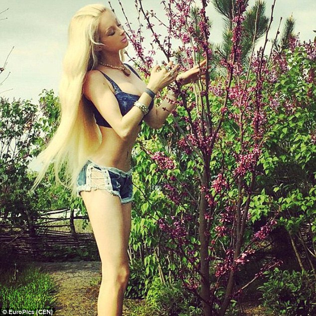 Barbie-humana-Valeria-Lukyanova (7)