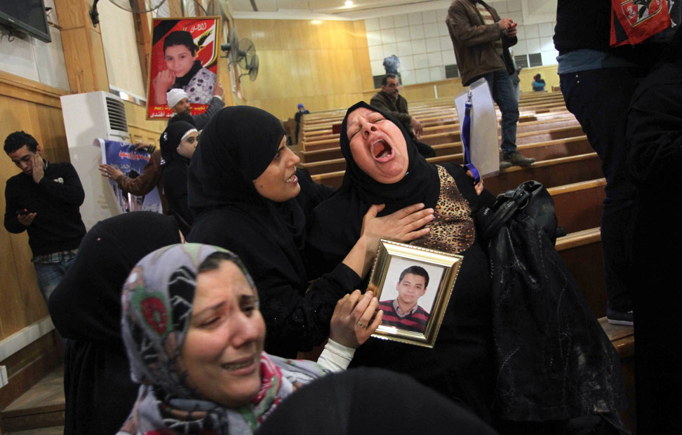 Un muerto y 416 heridos por choques en la ciudad egipcia de Port Said