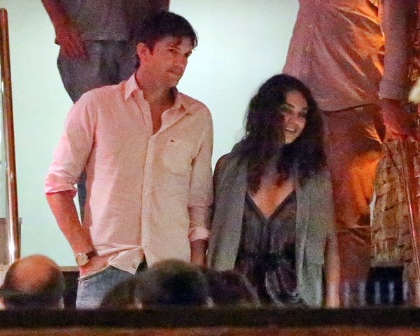 Ashton Kutcher y Mila Kunis muy acarameladitos en Río de Janeiro (fotos)