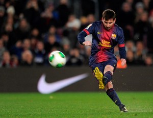 Messi vuelve a entrenar y podrá jugar frente a Osasuna