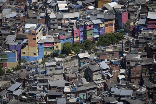 Policía brasileña se incauta de 500 kilos de droga en dos favelas de Río
