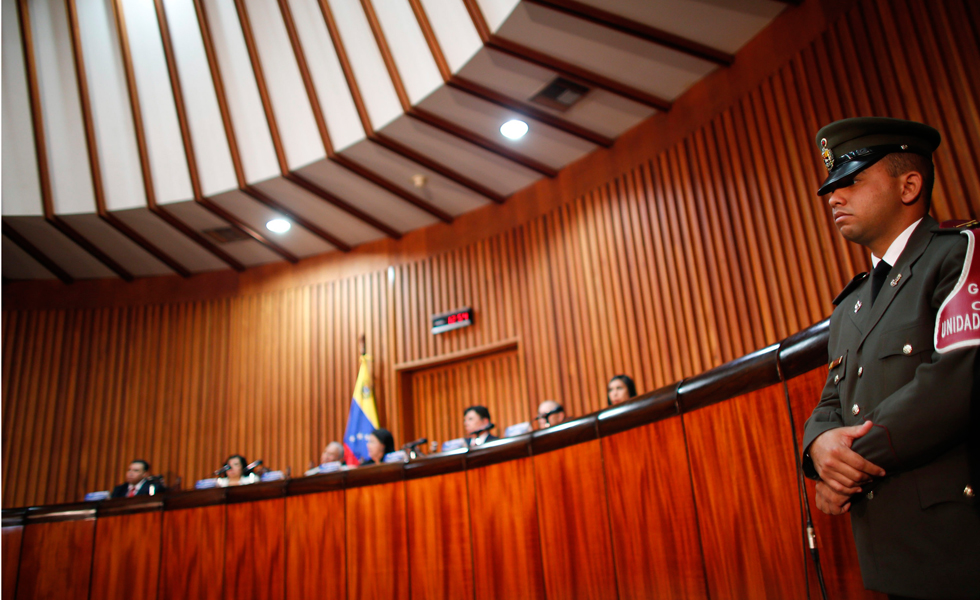 La enmienda: “no te vistas, que no vas”, análisis de la sentencia de la Sala Constitucional