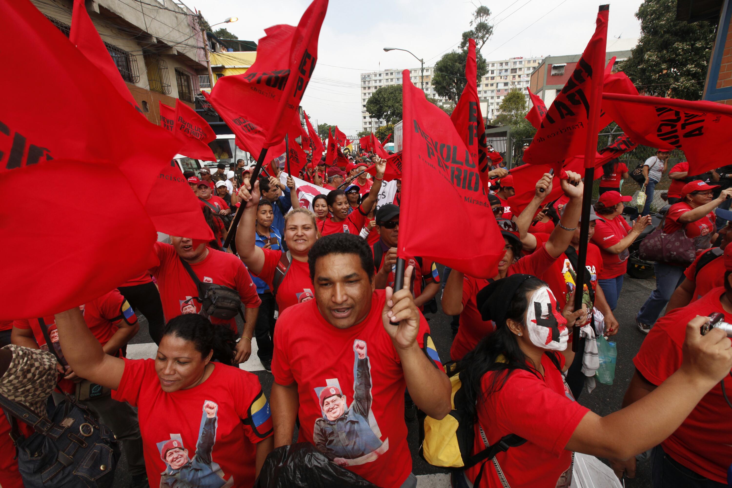 Chavistas se concentran para celebrar el fallido Golpe del 4F (FOTOS)