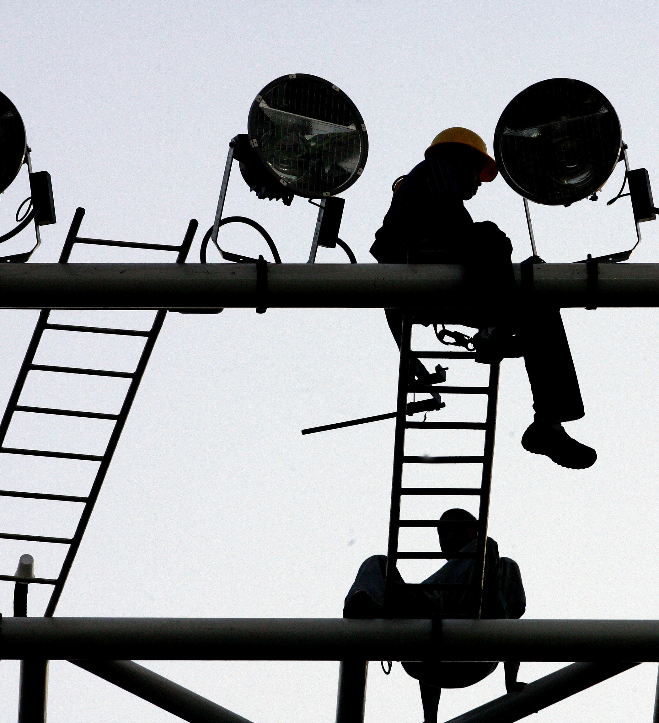 Aún sin luz algunos estados del país