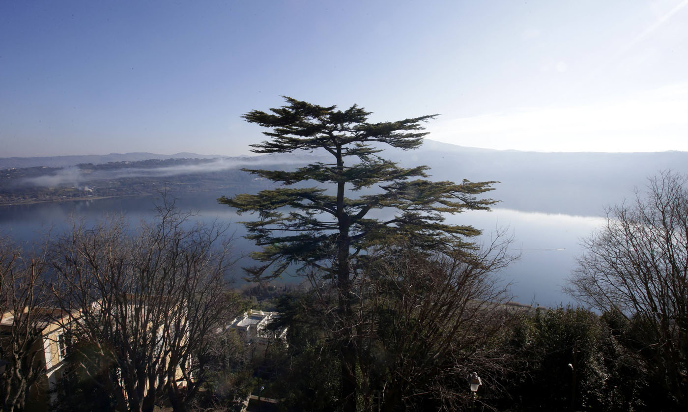 Así es Castel Gandolfo, donde se retirará durante un tiempo Benedicto XVI (Espectaculares fotos)