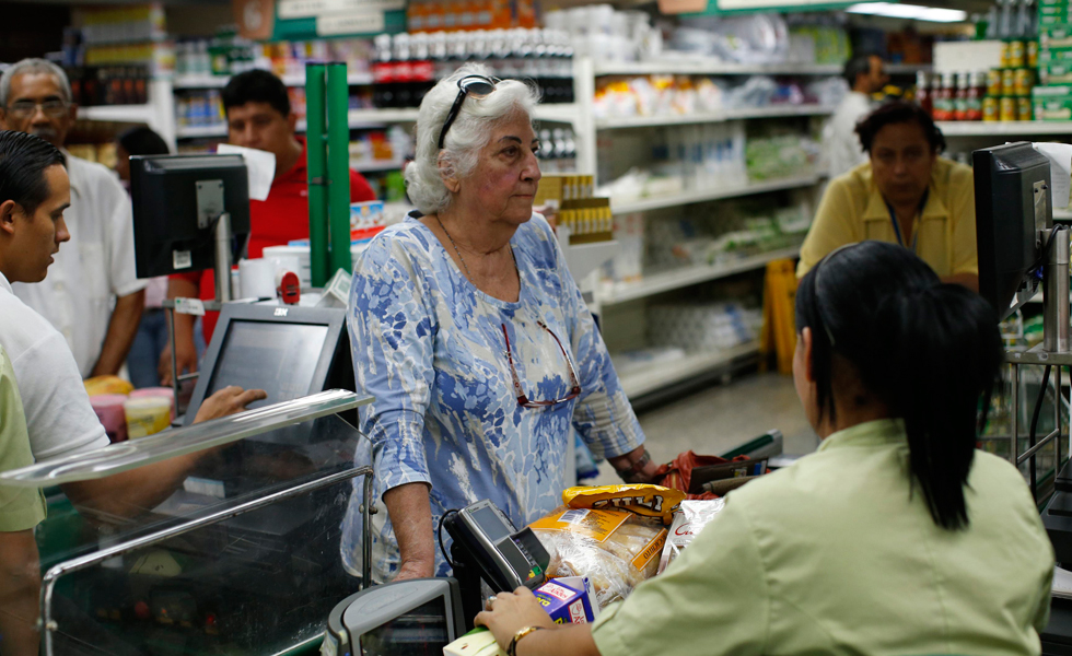 La devaluación del bolívar automáticamente dispara la inflación