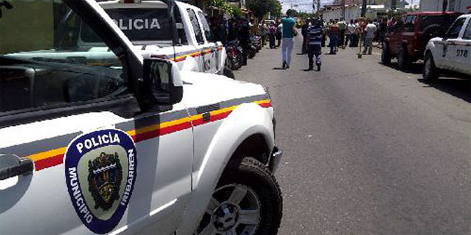 Asesinan a un PoliLara en plena cancha deportiva