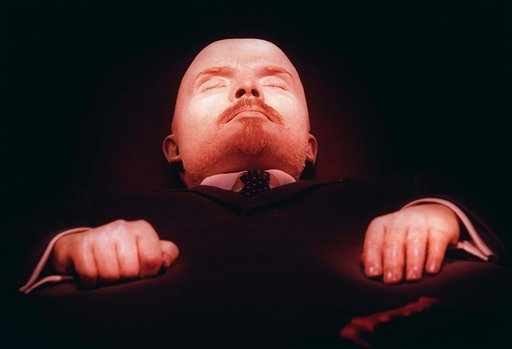 ¿Eeeh? “Artista” pretende comprar el cuerpo de Lenin para llevárselo a Washington