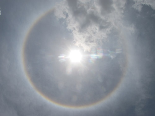 El halo solar que se observó este miércoles en Maracay (fotos)