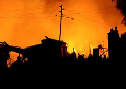 Dos adultos y siete niños mueren en incendio en un barrio popular de Dakar