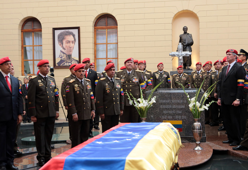 Al sepulcro de Chávez aún le falta el techo de cristal