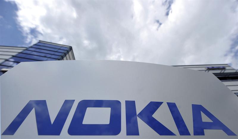 Nokia lanza un “smartphone” con acceso directo a Redes Sociales