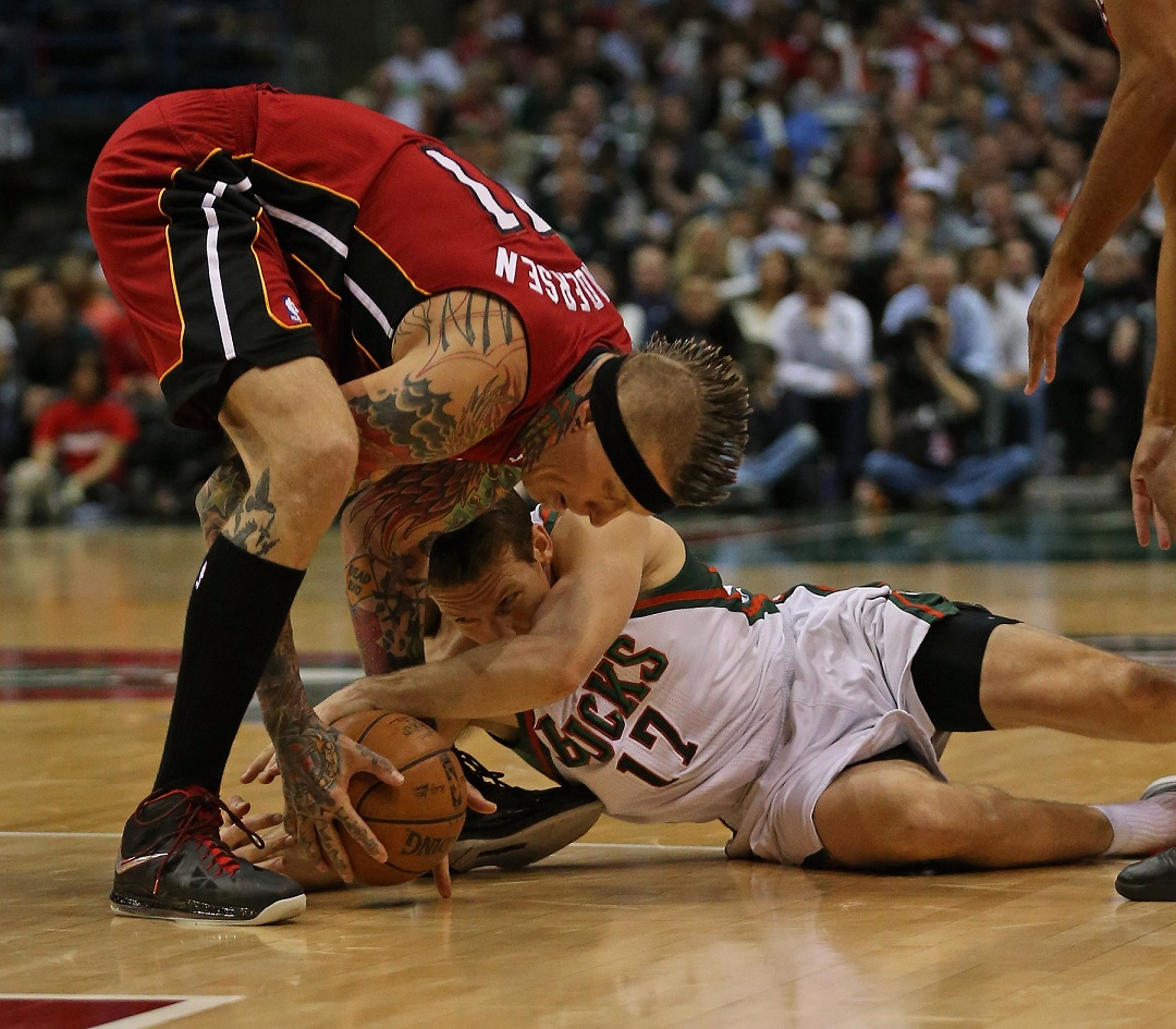 Miami Heat barre a los Bucks y avanza a semifinales de la Conferencia Este