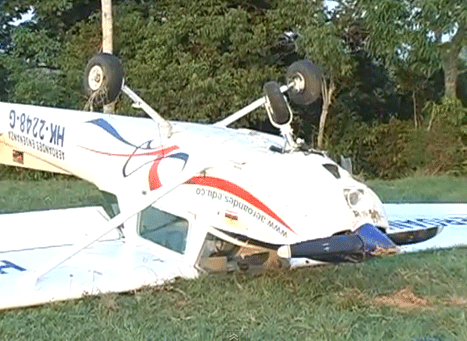 Cae avioneta de escuela de enseñanza en Colombia (Video)