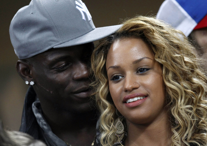 Balotelli apostó su novia si gana el Real Madrid