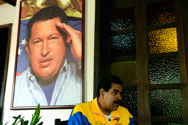 Maduro se entrena en la tierra natal de Chávez