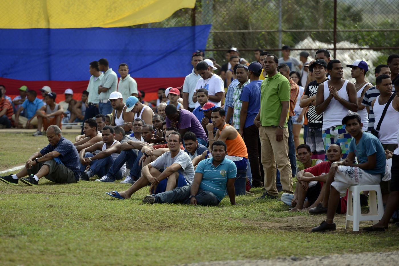 Los presos guardaron sus pistolas en honor al deporte (Fotos)