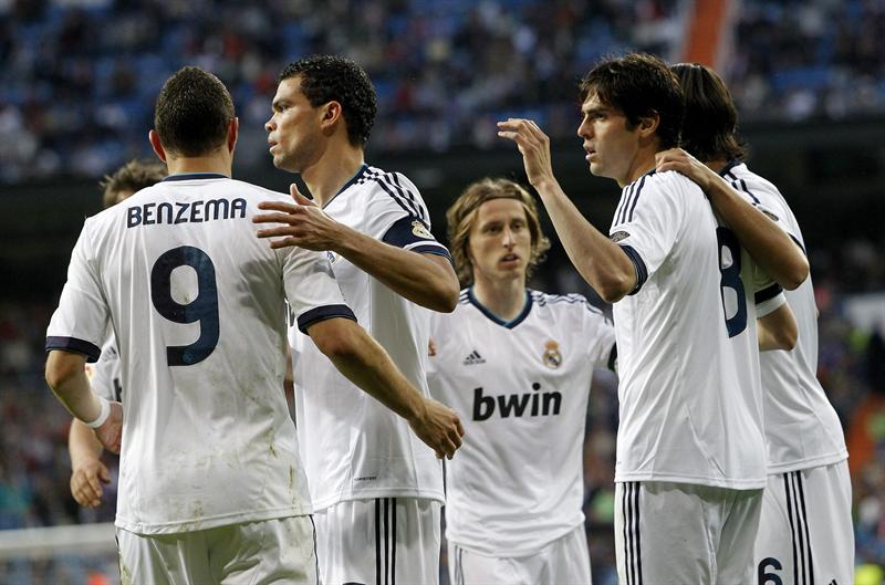 Real Madrid gana 4-3 a Valladolid y aplaza el título liguero del Barça