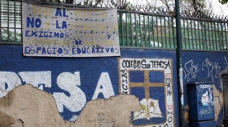 Delincuentes asaltaron colegio en San Bernardino