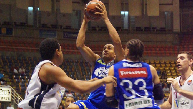 Trotamundos venció a Gigantes