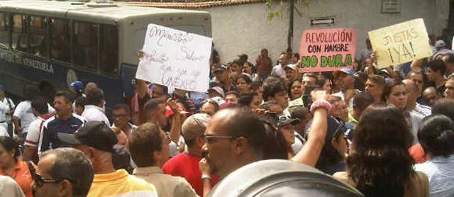 Trabajadores universitarios acatarán paro indefinido si el gobierno no los incluye en discusiones