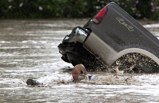 Evacuan a 75 mil personas por las inundaciones en Canadá (Fotos)