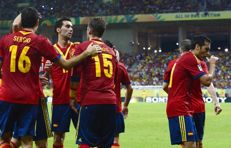 España arranca arrolladora ante Uruguay… 2-1 (FOTOS)