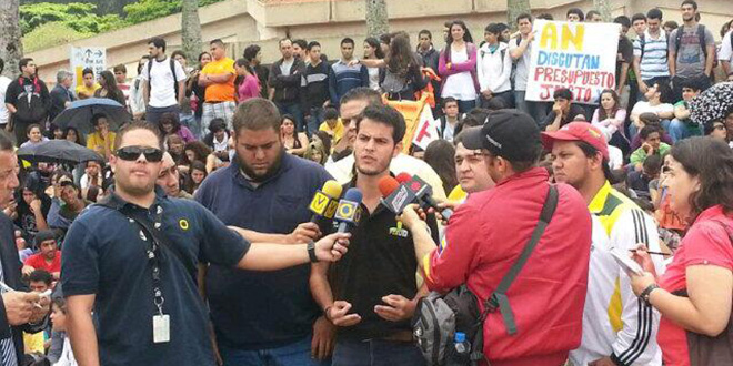 Estudiantes de la UCV y USB: Ministro, si usted no responde nuestras solicitudes, vamos a seguir en acciones de calle