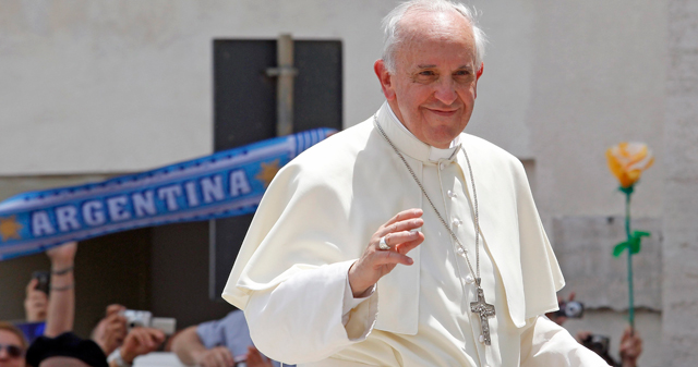 El papa Francisco envía un tuit a los jóvenes: Nos vemos en Río en tres días