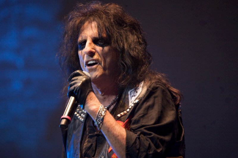 Alice Cooper: Resulta ofensivo decir que Mumford & Sons es rock ‘n’ roll