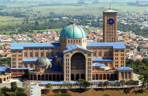 Detonan bomba casera en santuario que visitará el Papa