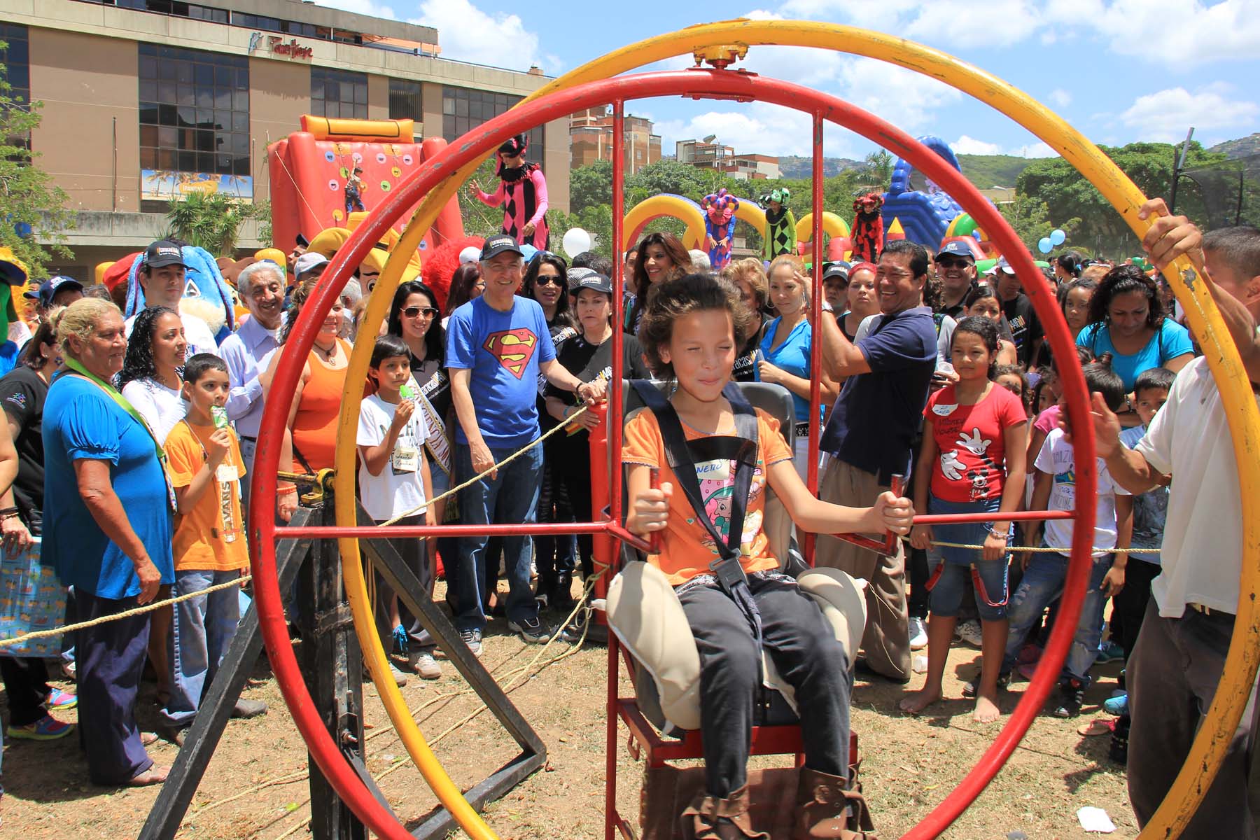 Ledezma: Nuestros niños merecen ser felices