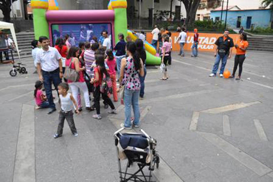 Voluntad Popular celebra con los niños de las comunidades mirandinas