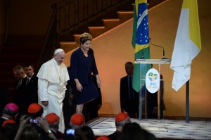 Rousseff le propone una alianza al Papa en la lucha contra las desigualdades