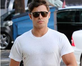 Zac Efron sale a la calle con el cierre del pantalón abierto (Foto + Ups!)