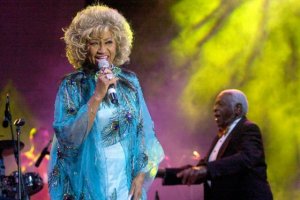 Celia Cruz y el grito “¡Azúcar!” siguen vivos tras cumplirse dos décadas de su muerte