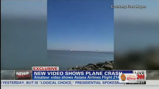 El instante en que el avión se estrelló en la pista del aeropuerto de San Francisco (Video)