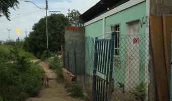 No está planteado desalojar a familias de franja de seguridad de refinería