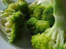 El brócoli ayuda a frenar la artrosis, según científicos
