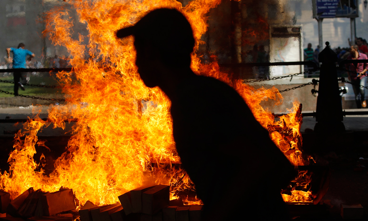 Más de 50 muertos en choques en El Cairo, según islamistas