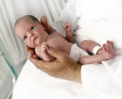 Bebés muy prematuros enfrentan riesgos en desarrollo neurológico