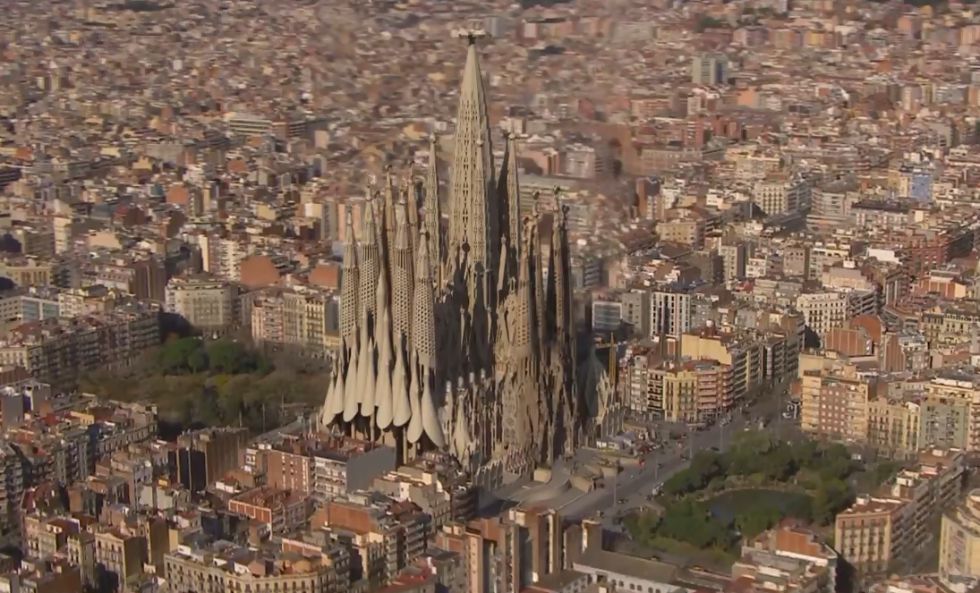 Terminan la Sagrada Familia…virtualmente (Video)