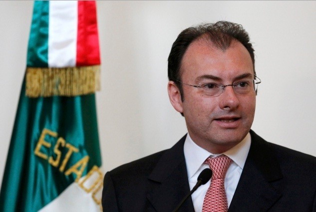 México diluye reforma fiscal al excluir gravar alimentos y medicinas