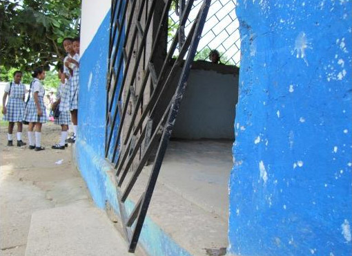 Ladrones se ensañan contra los colegios