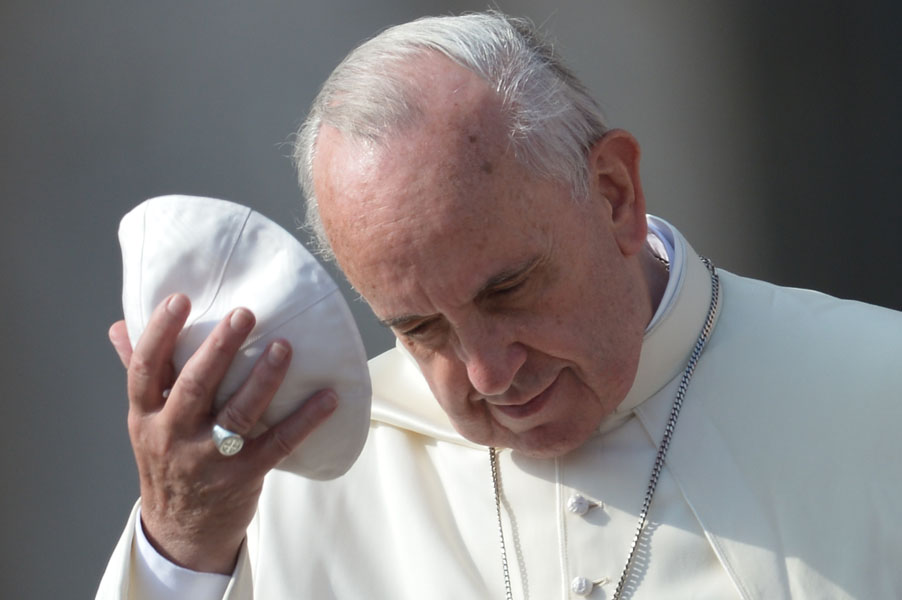 Papa crea comisión para la protección de los niños contra la pedofilia